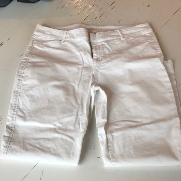 Old Navy Pants - White Old Navy Pixie Pant.  Size 12